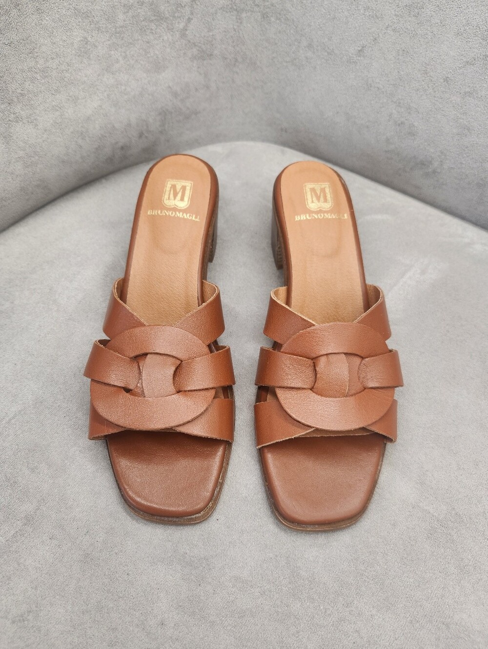 Bruno Magli Sandals Women's 8.5 Brown Woven Leather Aria Heeled Slides New $325